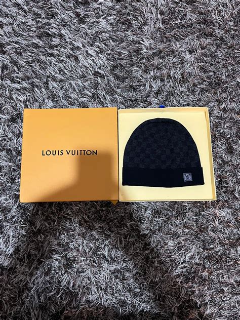 Reviewing an LV beanie from Wave8629 (product link .